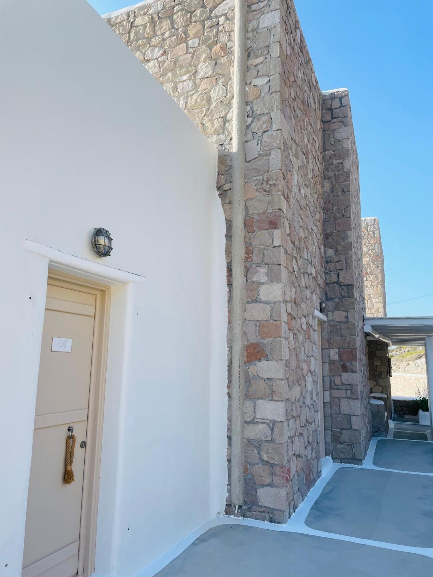 Milo Milo Suites Mandrakia エクステリア 写真