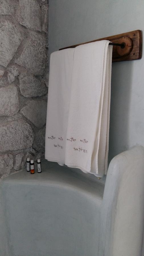 Milo Milo Suites Mandrakia エクステリア 写真